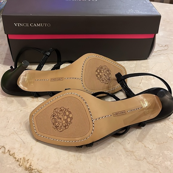 Vince Camuto gorgeous black stiletto. Size 7.5. New! Never worn. - Picture 3 of 7